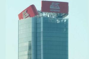 insegna Generali cede su Torre Hadid