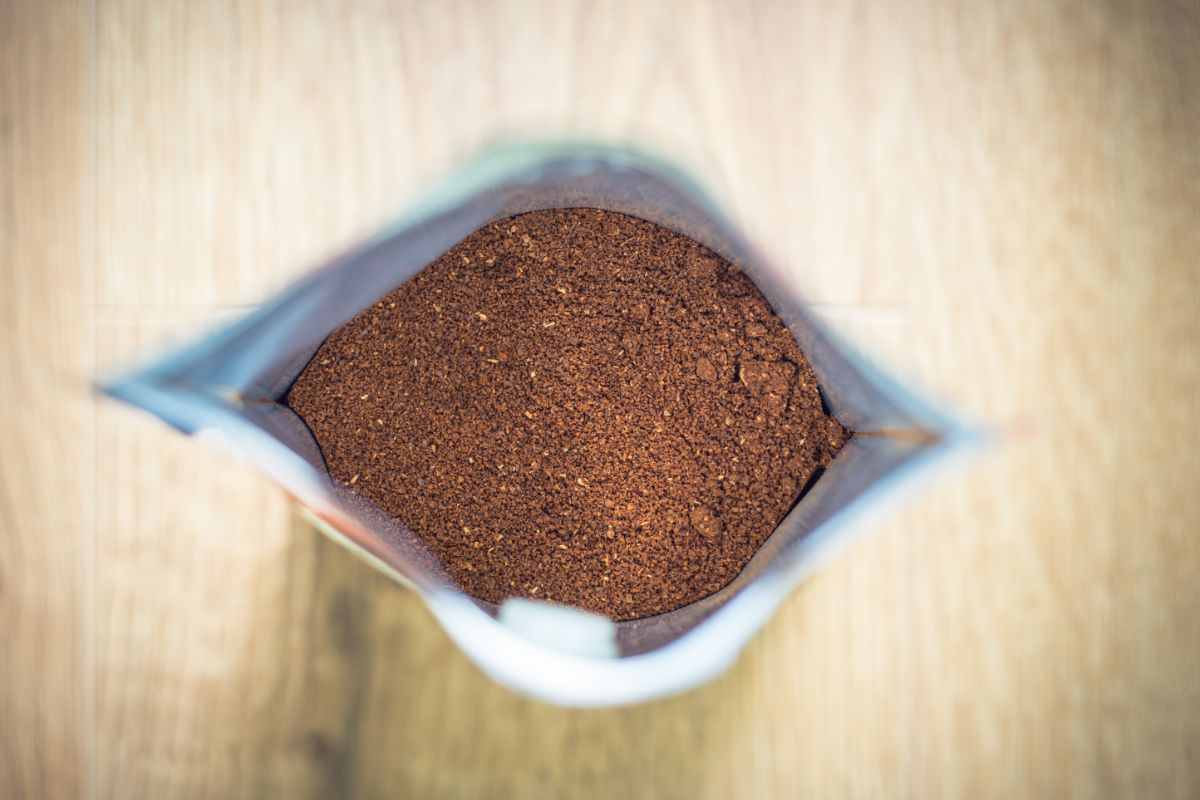 confezione aperta di caffè