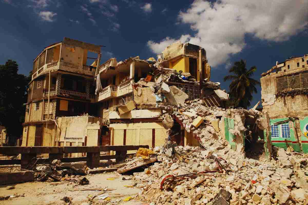 casa distrutta dal terremoto