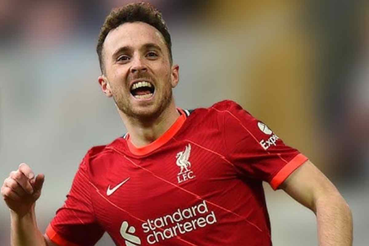 Diogo Jota esulta per un gol