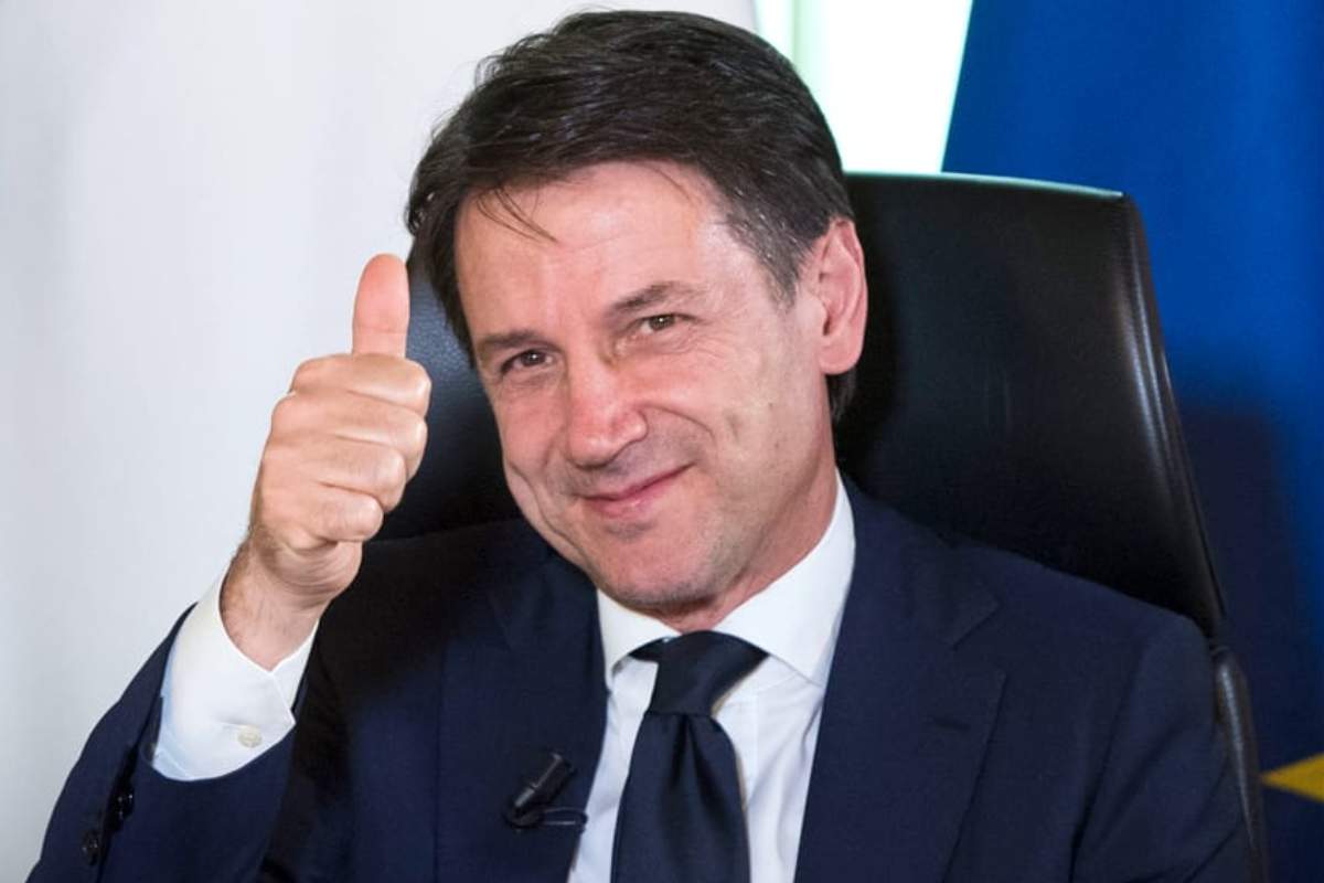 Giuseppe Conte sale ai danni di Giorgia Meloni