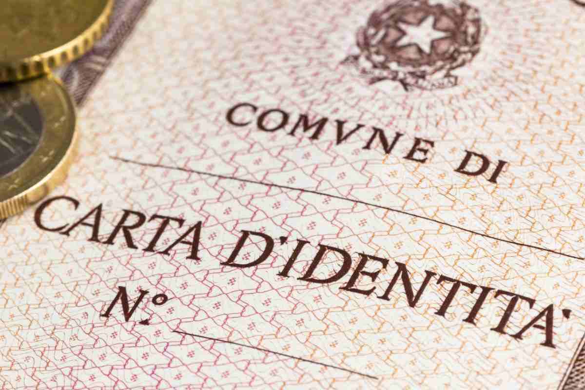 vecchia carta identità