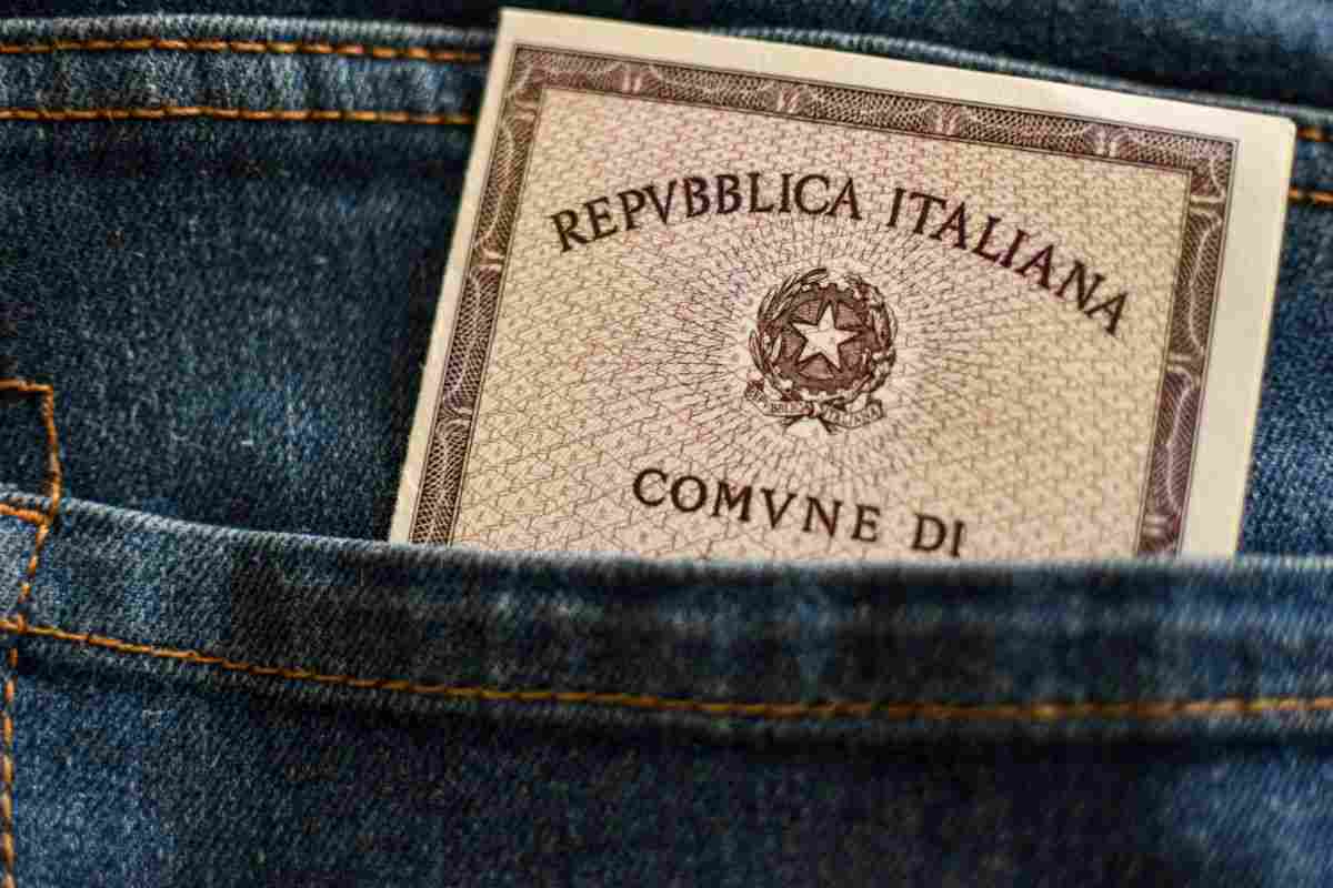 tasca carta identità