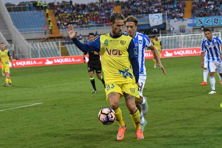 floro flores in azione con la maglia del Chievo Verona