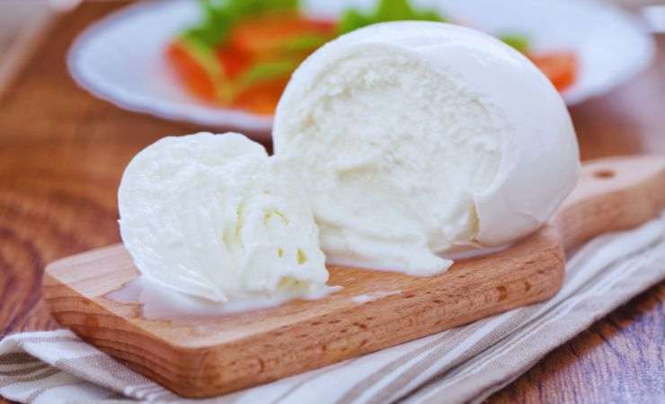 mozzarella sul tagliere